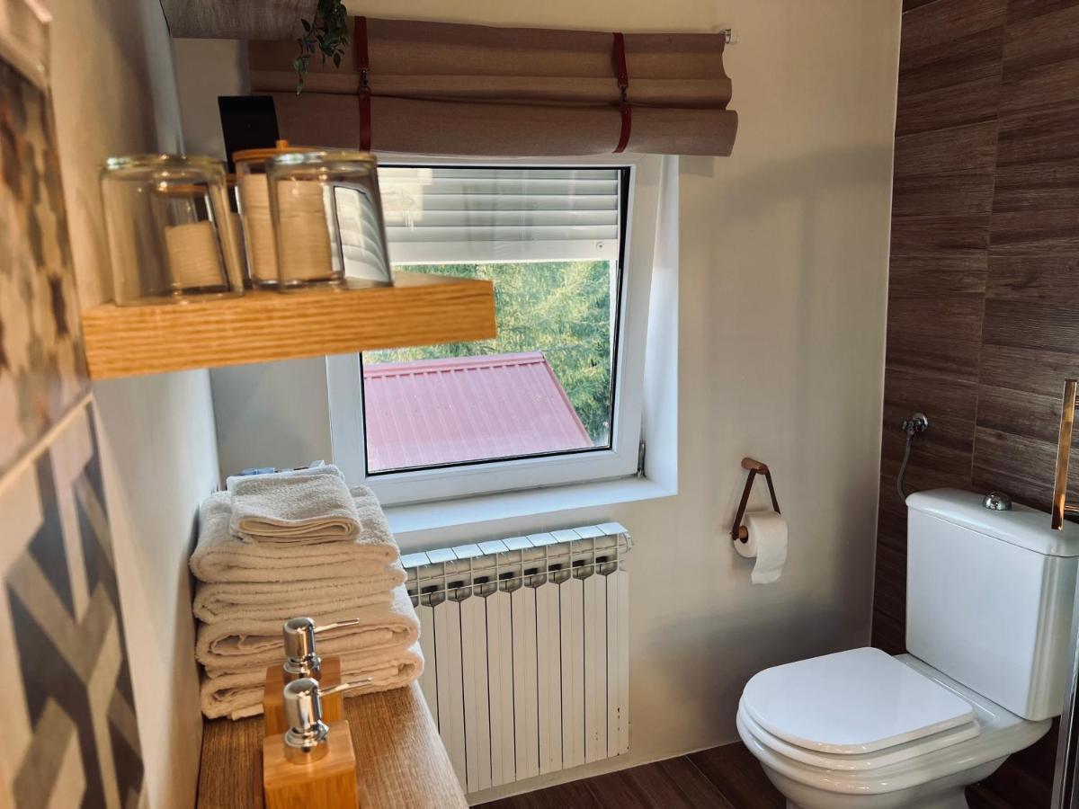Rooms Mirabella Rakovica Exteriör bild