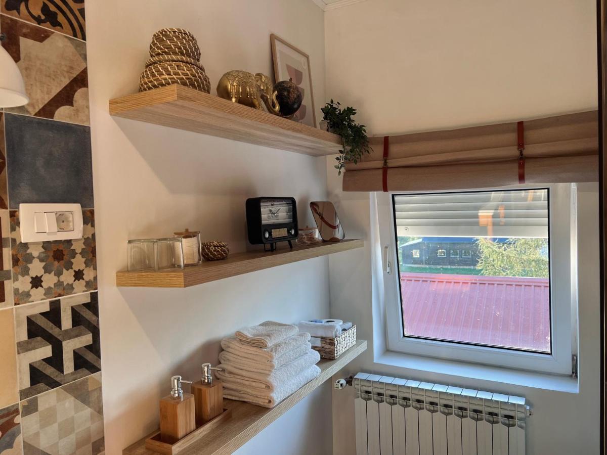 Rooms Mirabella Rakovica Exteriör bild